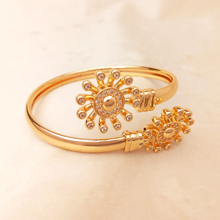 gold kara design