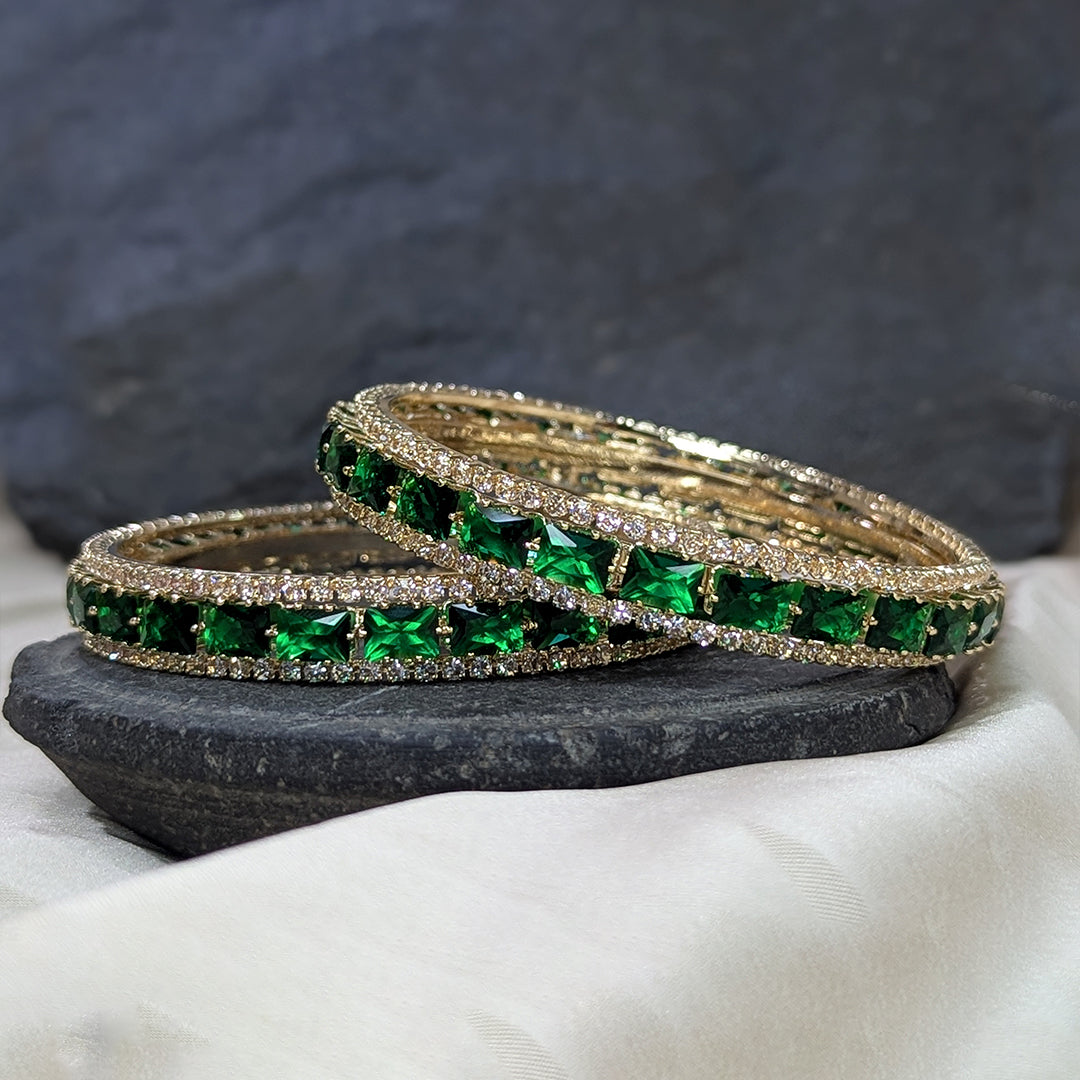 Zircon Green One Karat Kara Pair 1568