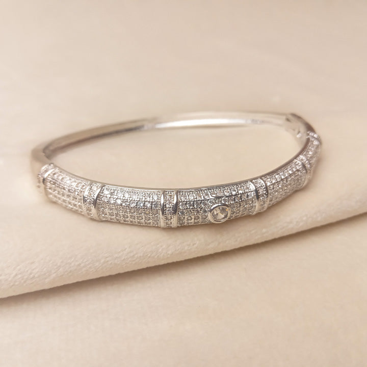 Silver Kara Bangle 0754