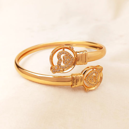 gold kara design