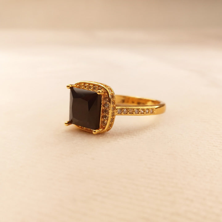 Golden Black Ring 0595