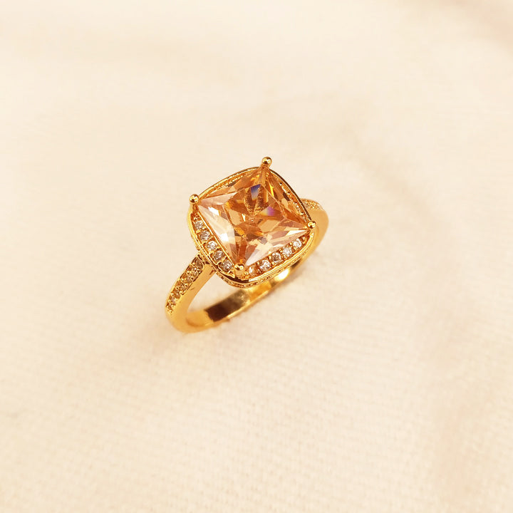 Golden Champagne Ring 0595