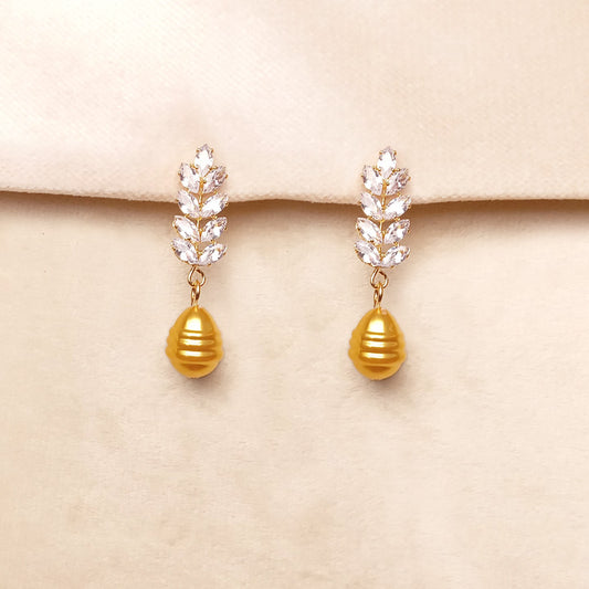 Golden Pearl Crystal Earrings 0686