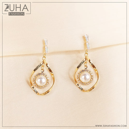 Stylish Golden Pearl Earrings 0401