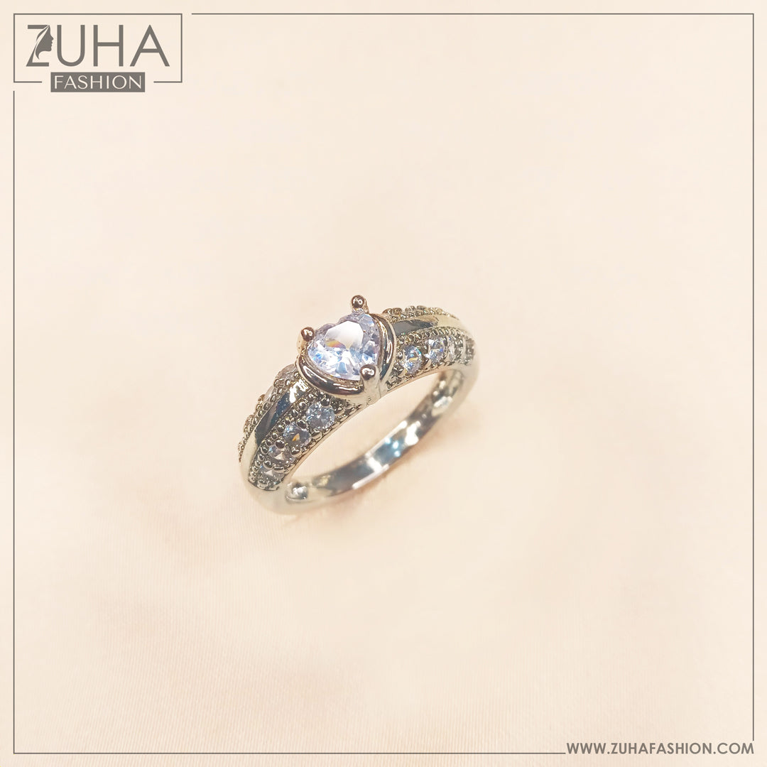 Solitaire Crystal Heart Silver Ring 0300