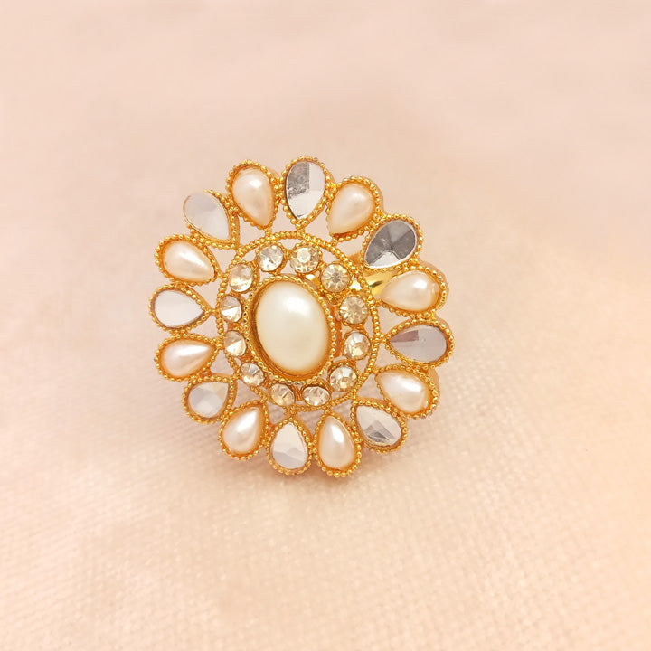 Adjustable White Pearls Ring 0674