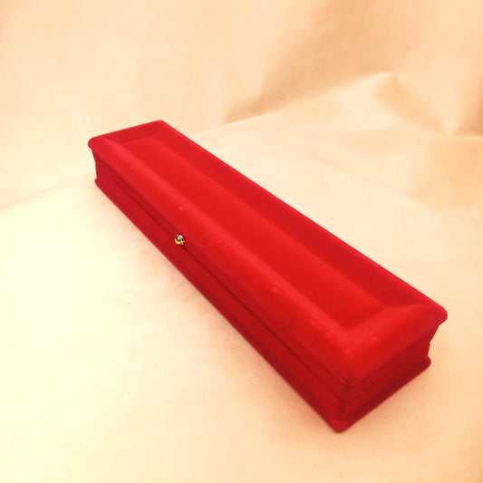 red velvet bracelet box
